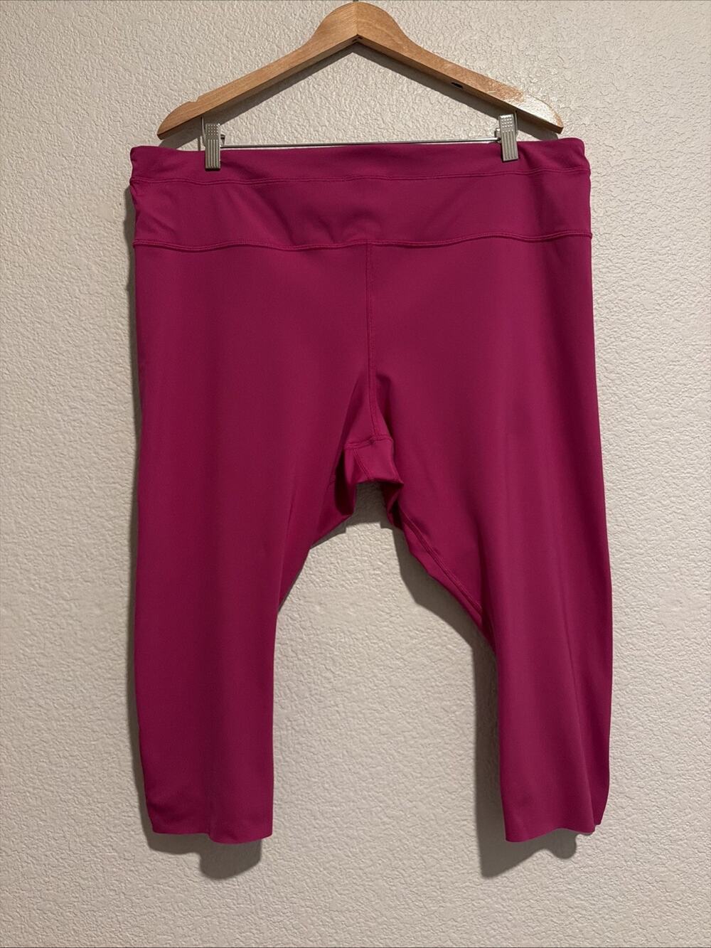 NEW Athleta Accelerate Capri Leggings Yoga Athleisure Athletic Pocket Pink 3X